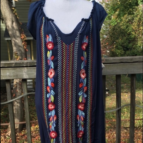 🌈Bundle any 3 items under $10 & I will offer for $10 Blue boho dress Davi & Dani - Picture 2 of 4